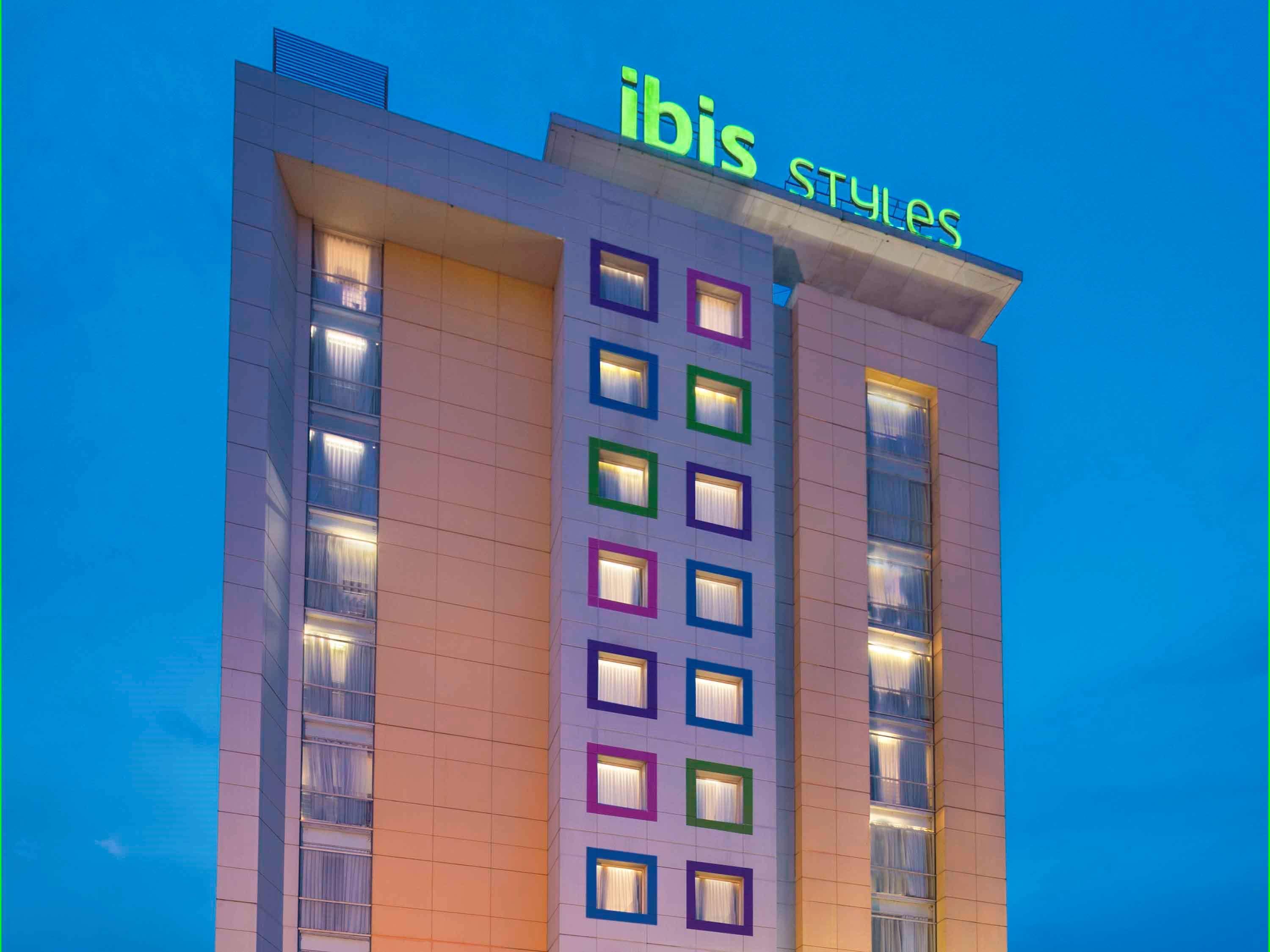 Hotel Ibis Styles Solo Exterior foto